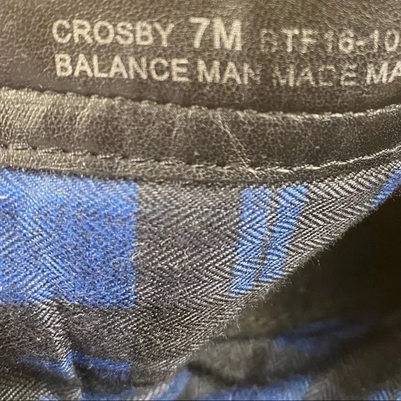 Bear Trap Boots Black  Buckle Side Zip
Women's Size 7 - Picture 11 of 12